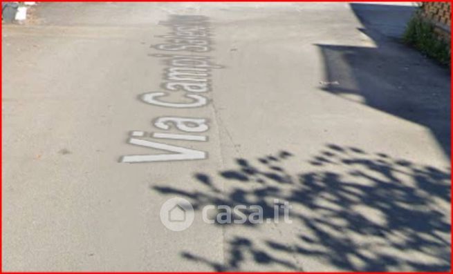 Ufficio in commerciale in Via Campi Salentina 56