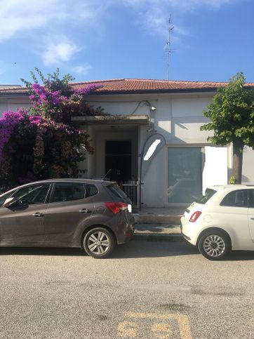 Casa indipendente in residenziale in Via metauro 13