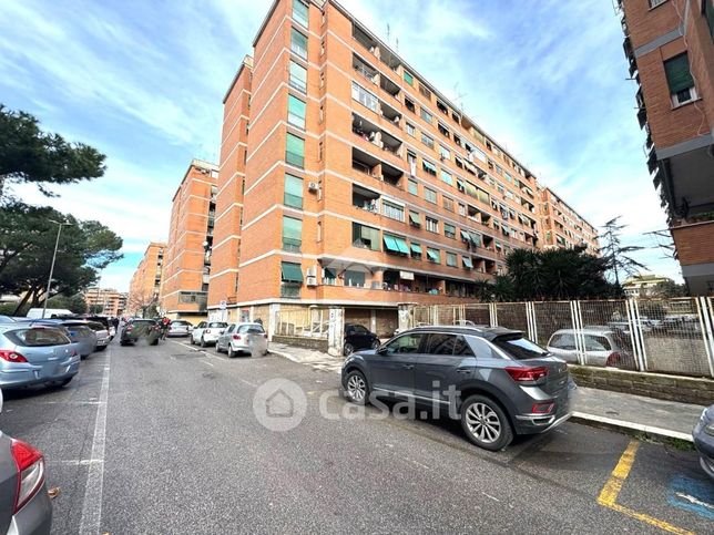 Box/posto auto in residenziale in Via dell'Impruneta 23