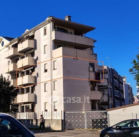 Appartamento in residenziale in Via Riccardo Lombardi