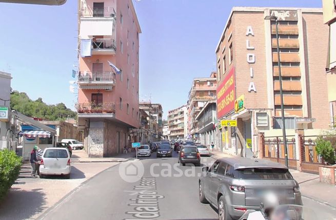 Box/posto auto in residenziale in Via San Maria Ai Monti 108