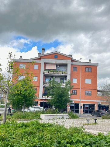 Appartamento in residenziale in Via Carapelle Calvisio 6