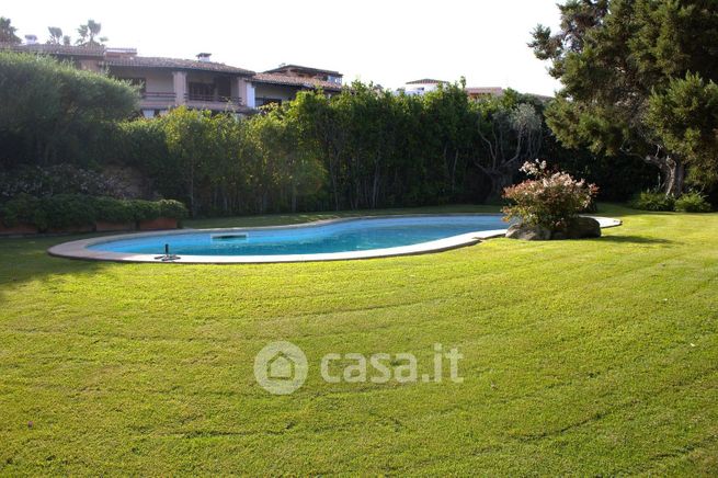 Villa in residenziale in Passeggiata del Porto