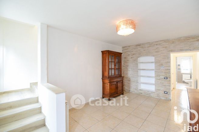 Appartamento in residenziale in Via Battisti 18