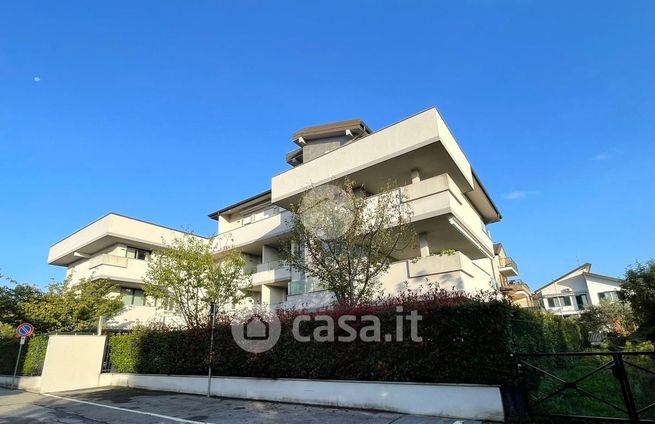 Appartamento in residenziale in Via Legnano 5