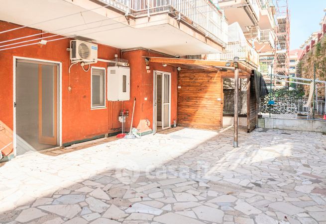 Appartamento in residenziale in Via degli Eucalipti 19
