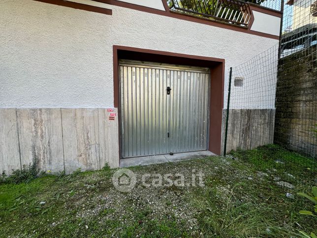 Box/posto auto in residenziale in Via John Fitzgerald Kennedy