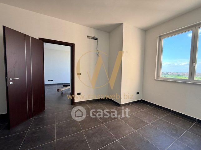 Ufficio in commerciale in Viale Carlo III