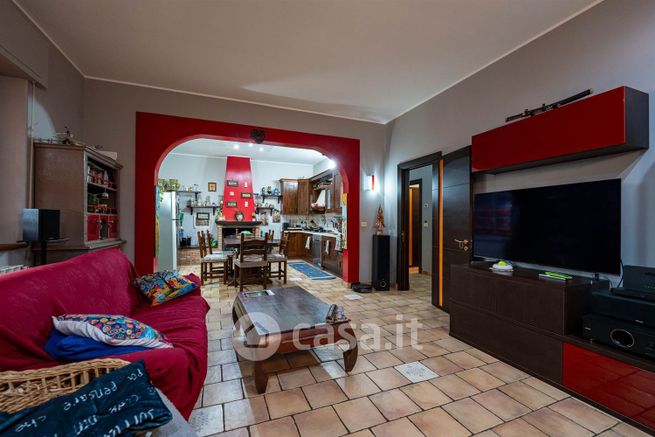 Appartamento in residenziale in Via Giuseppe De Felice 24