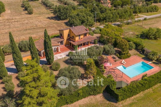 Villa in residenziale in Località Croce 26