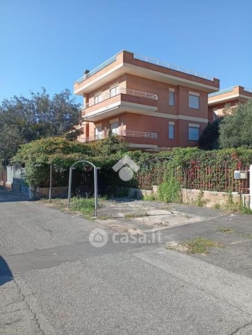 Appartamento in residenziale in Viale Ascanio 18
