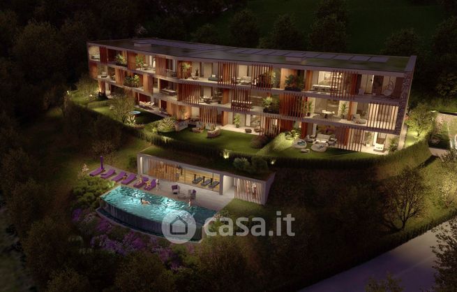 Appartamento in residenziale in Via Selvaregina