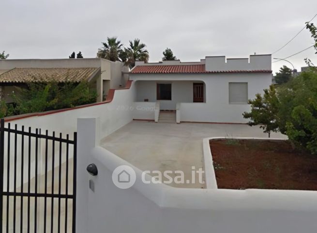 Villa in residenziale in Via degli Sportivi