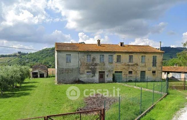 Casa indipendente in residenziale in Contrada Stazione