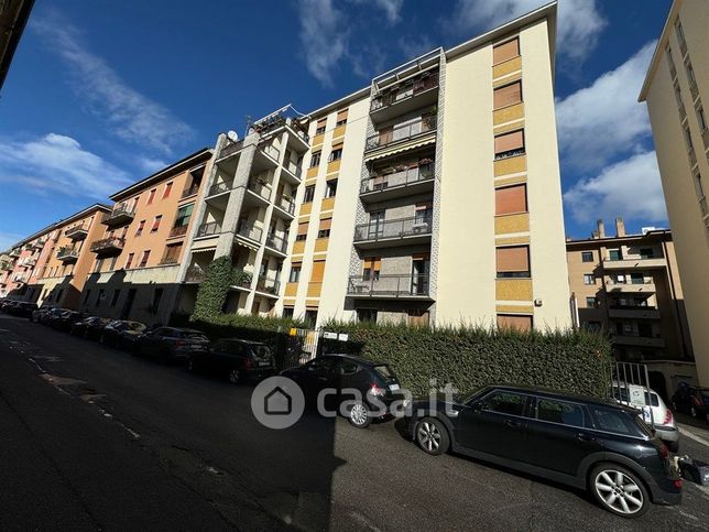 Appartamento in residenziale in Via Volturno 13