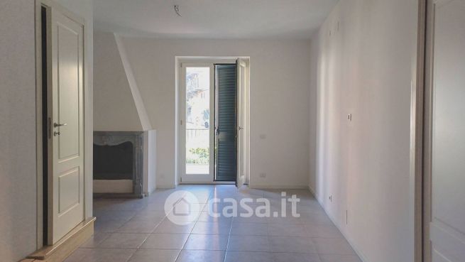 Appartamento in residenziale in Via Salvatore Calenda 149