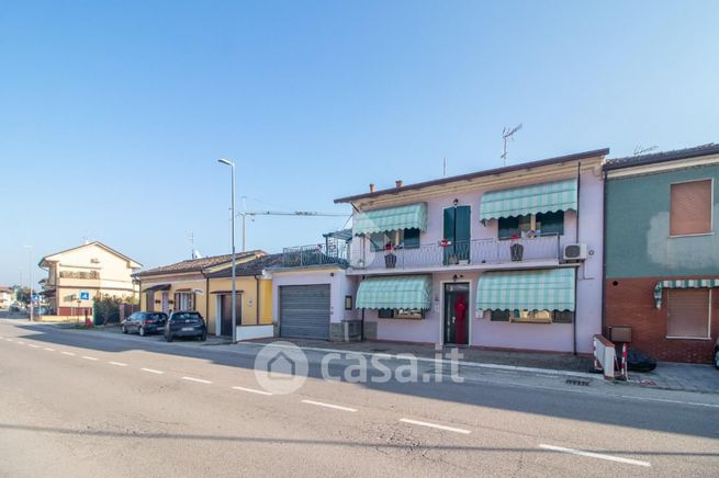 Casa indipendente in residenziale in Via Cesenatico 651