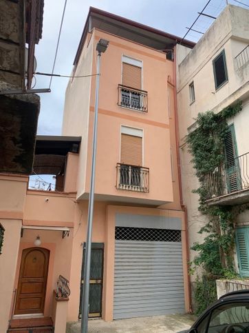 Appartamento in residenziale in Via JANNELLO