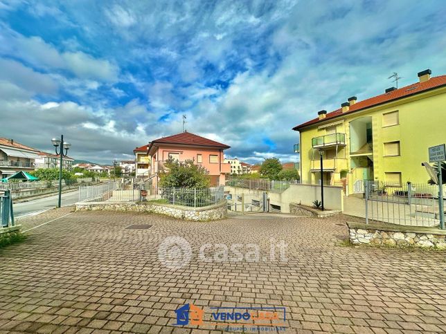 Box/posto auto in residenziale in Via Monviso