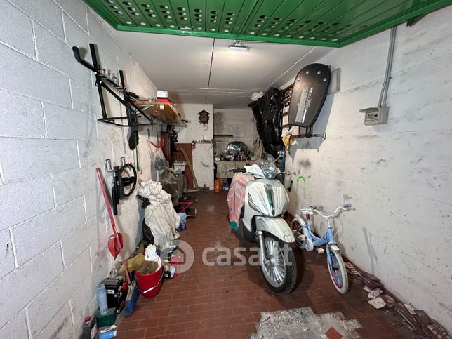 Garage/posto auto in residenziale in Via Galileo Galilei 635