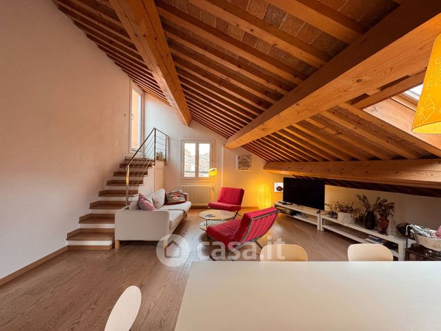 Appartamento in residenziale in Via Zemola