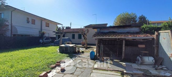 Villa in residenziale in Via Carlo Sforza