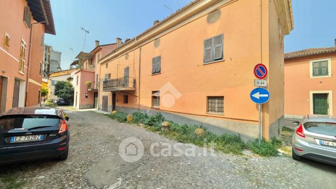 Casa bi/trifamiliare in residenziale in Via XXIV Maggio 17