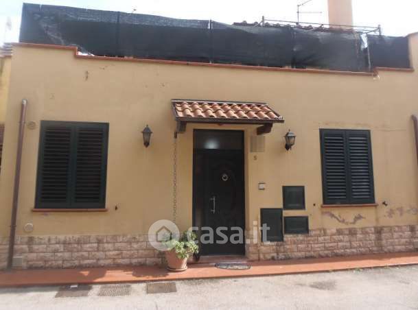 Casa indipendente in residenziale in Via Adige