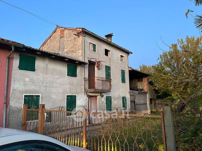 Rustico/casale in residenziale in Via Basse