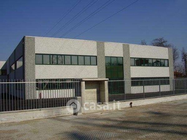 Capannone in commerciale in Via del Carso