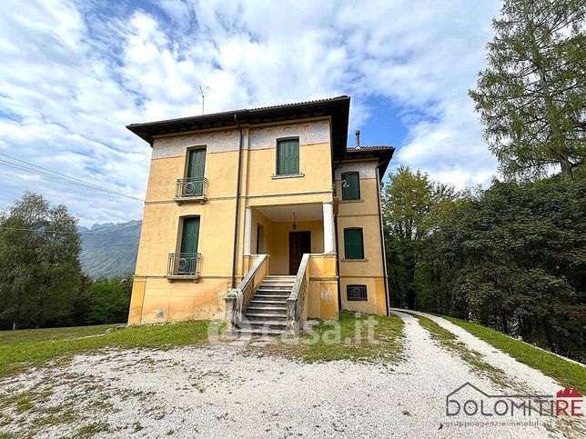 Casa indipendente in residenziale in