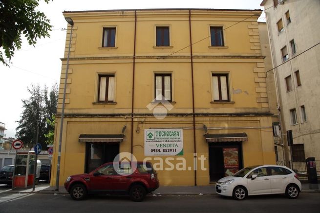 Garage/posto auto in residenziale in Via Romualdo Montagna 3