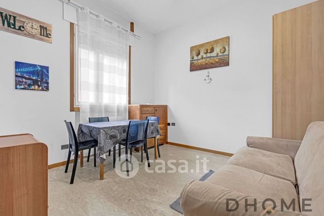 Appartamento in residenziale in Viale Piemonte 26