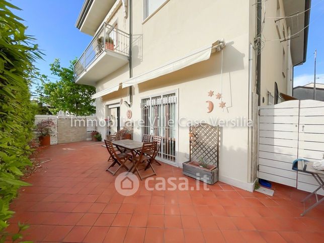 Appartamento in residenziale in Via Giosuè Carducci