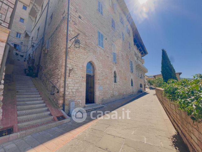 Appartamento in residenziale in Via Metastasio