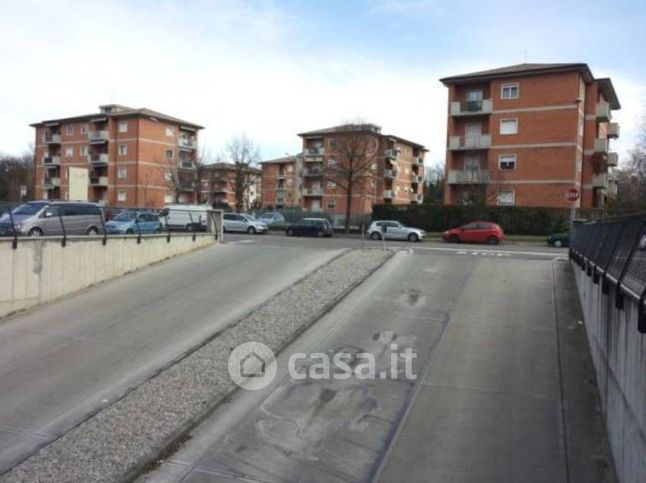 Box/posto auto in residenziale in Via Leone Pancaldo 50