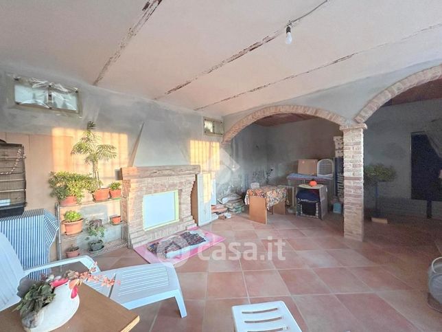 Casa indipendente in residenziale in Frazione Castiglione 186