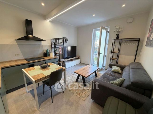 Appartamento in residenziale in Via Agostino Aglio 19