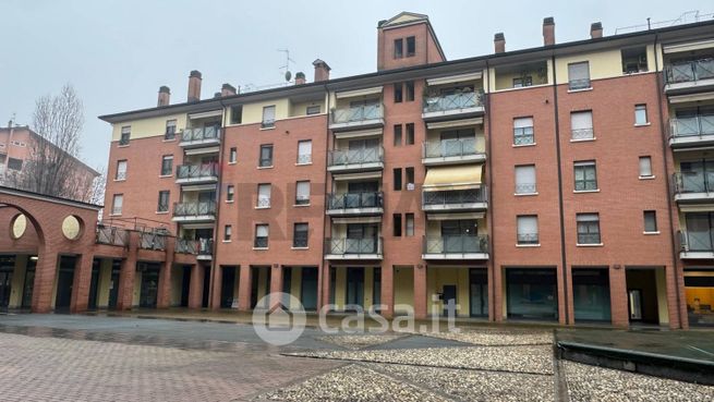 Ufficio in commerciale in Via Ugo Frigerio 43