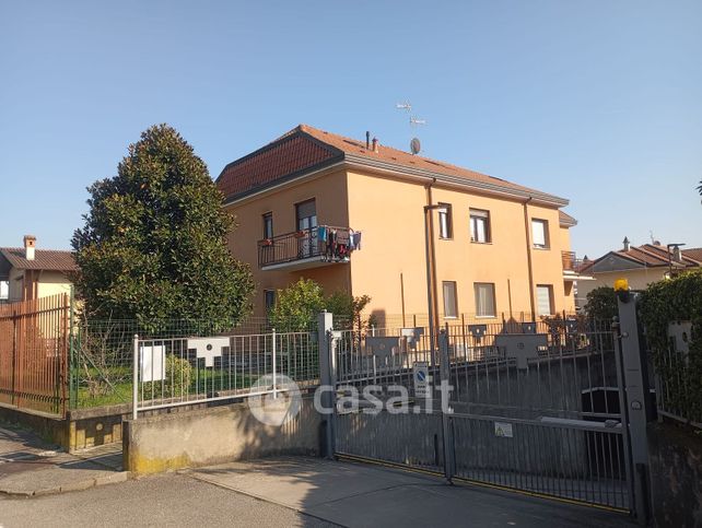 Appartamento in residenziale in Via Don Celeste Adobati