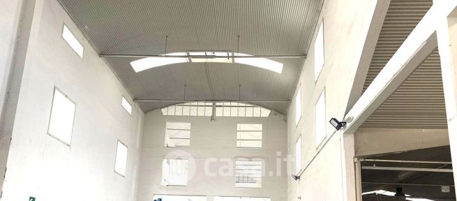 Capannone in commerciale in Via Palermo