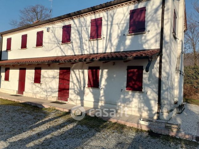 Casa indipendente in residenziale in Piazza Capitello