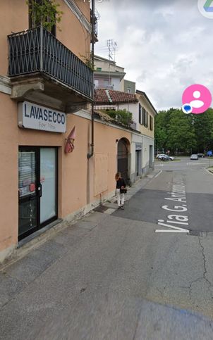 Attivitã /licenza (con o senza mura) in commerciale in Via G. Antonio Gromo 4