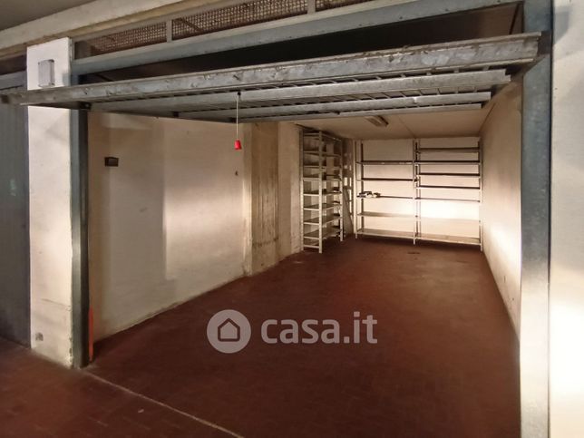 Garage/posto auto in residenziale in Via Pier Francesco Giambullari