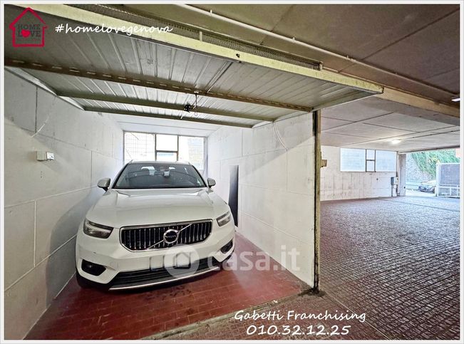 Box/posto auto in residenziale in Via Francesco Saverio Mosso