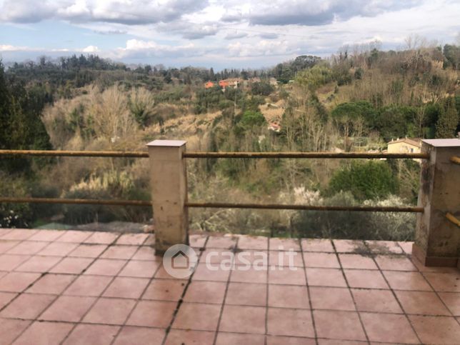 Casa indipendente in residenziale in Montecastello