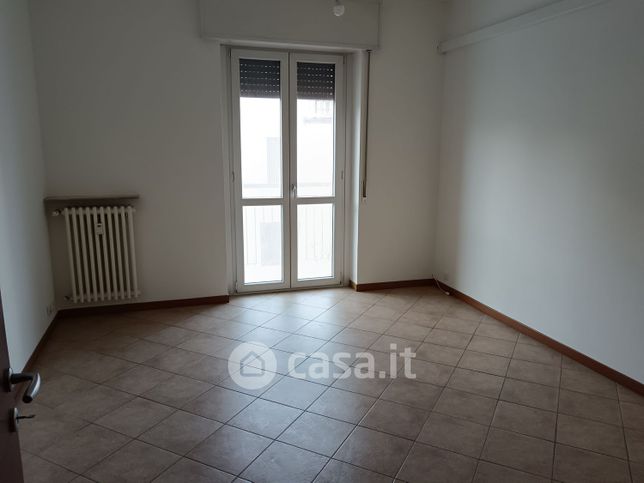 Appartamento in residenziale in Via Guglielmo Longo