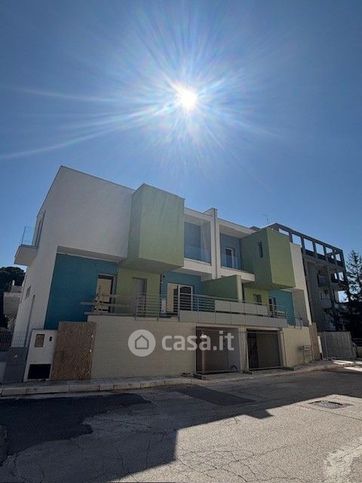 Casa indipendente in residenziale in Viale Labianca