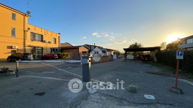 Garage/posto auto in residenziale in Via Emilia Levante 465