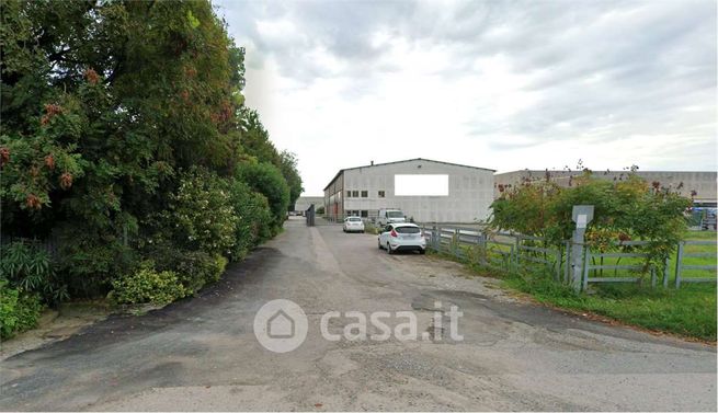 Capannone in commerciale in Via Mazzini 195